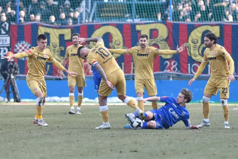 Spektakl u Varaždinu: Izbornik Dalić gledao utakmicu, Torcida poslala poruku upravi