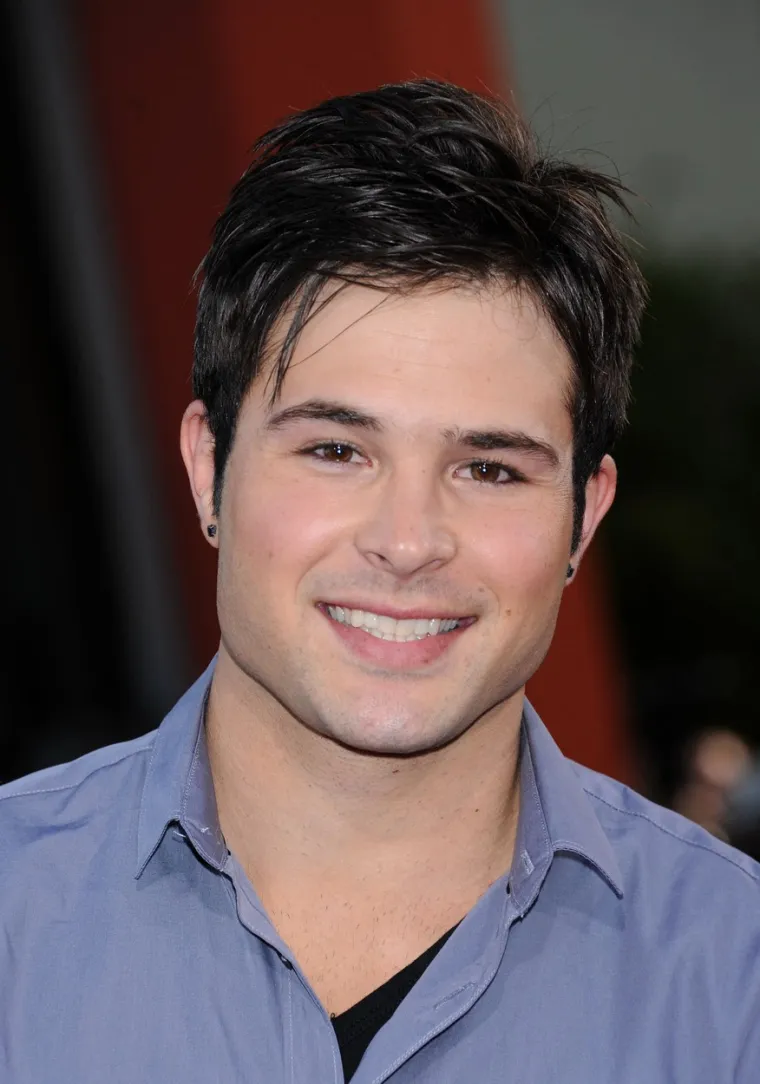 Miljenik žena pronađen mrtav u stanu, policiju dočekao užasan prizor: Prezgodni glumac i pjevač dugo se borio s alkoholom...