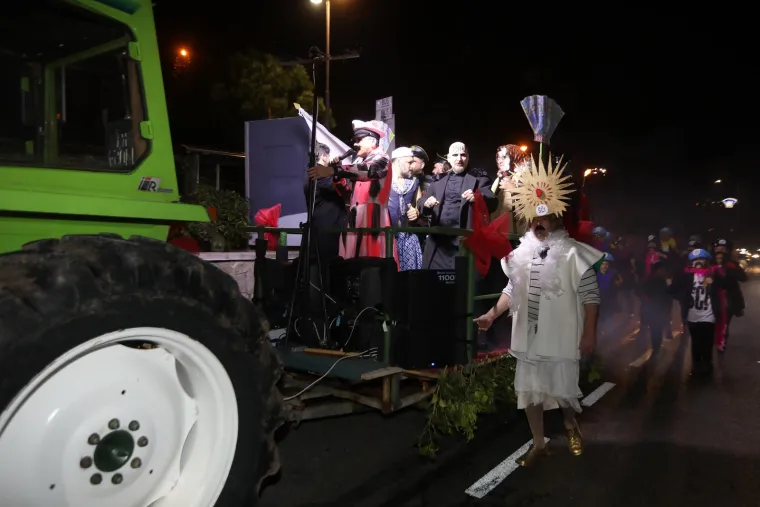 Let 3 na Doru stigao u traktoru!