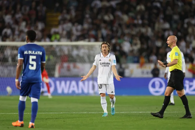 Luka Modrić peti puta svjetski prvak:  Samo tri trofeja nedostaju mu da postane najtrofejniji igrač Reala u povijesti