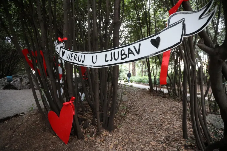 Prava valentinovska idila stigla je u Opatiju. Pogledajte gdje je savršeno mjesto za poljubac