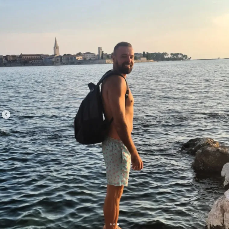 Nije nikakvo čudo &scaron;to je Hedviga 'odlijepila' za njim: Zoran iz 'Braka na prvu' često je bez majice, a ima se čime i pohvaliti