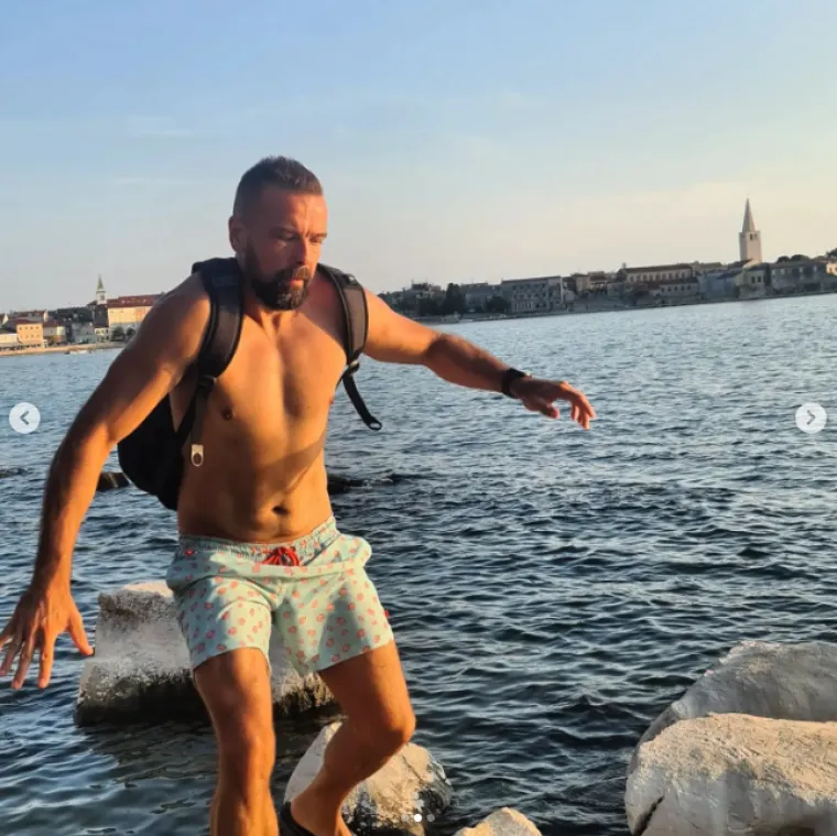 Nije nikakvo čudo &scaron;to je Hedviga 'odlijepila' za njim: Zoran iz 'Braka na prvu' često je bez majice, a ima se čime i pohvaliti