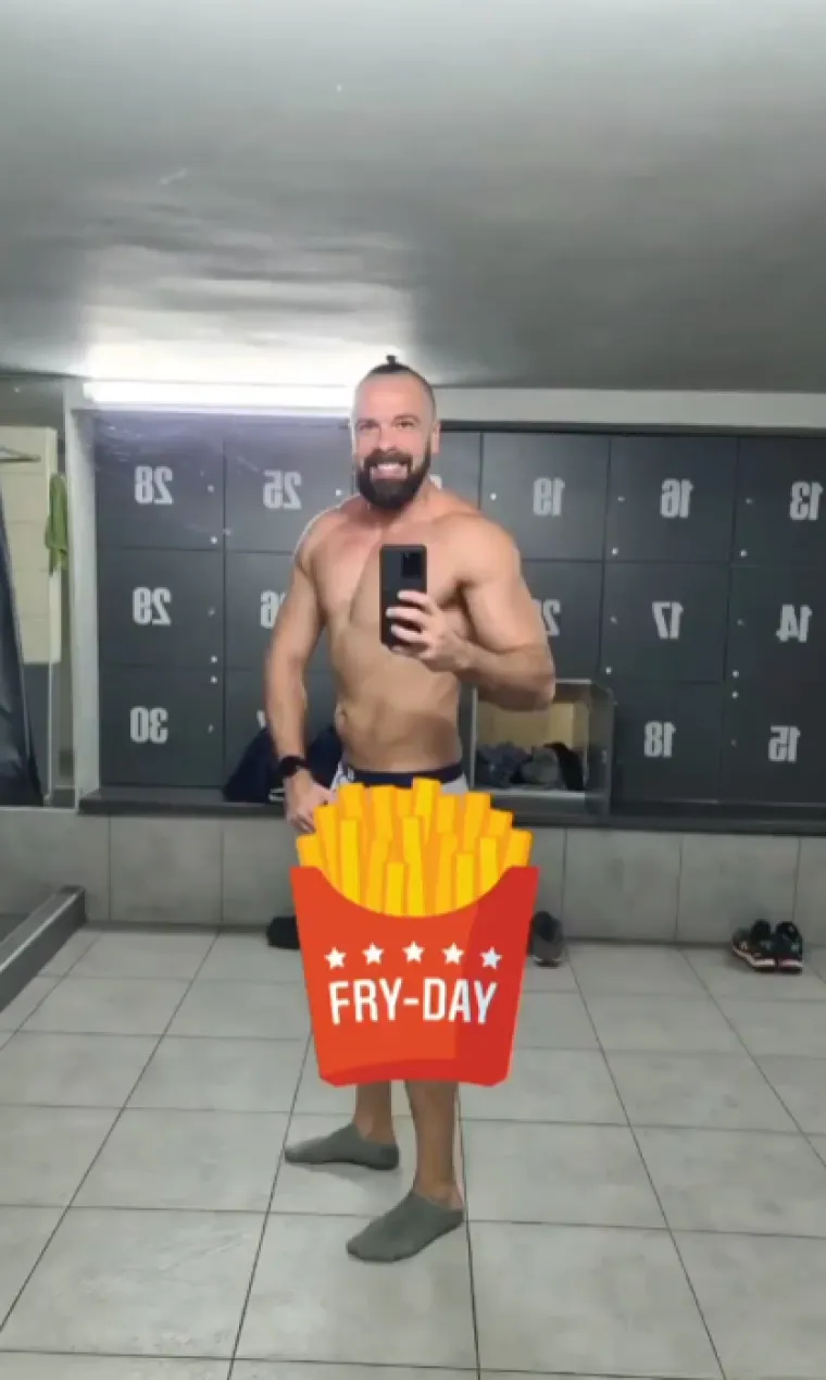 Nije nikakvo čudo &scaron;to je Hedviga 'odlijepila' za njim: Zoran iz 'Braka na prvu' često je bez majice, a ima se čime i pohvaliti