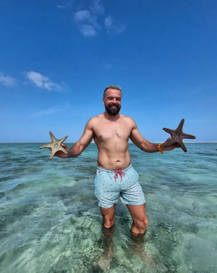 Nije nikakvo čudo &scaron;to je Hedviga 'odlijepila' za njim: Zoran iz 'Braka na prvu' često je bez majice, a ima se čime i pohvaliti