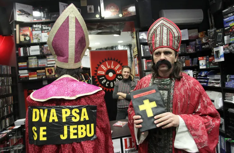 Ispucavali čepove iz stražnjice, napuhivali kondome, dijelili janjetinu... Ovo je Best of Let 3