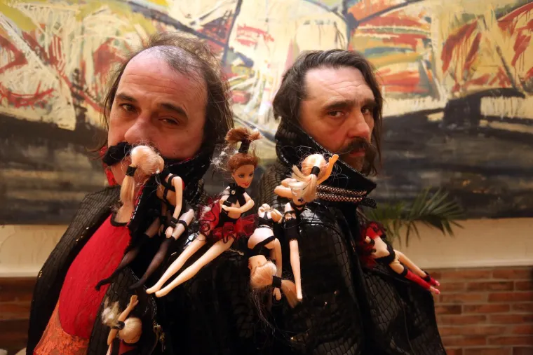 Ispucavali čepove iz stražnjice, napuhivali kondome, dijelili janjetinu... Ovo je Best of Let 3