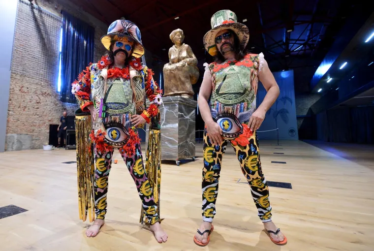 Ispucavali čepove iz stražnjice, napuhivali kondome, dijelili janjetinu... Ovo je Best of Let 3