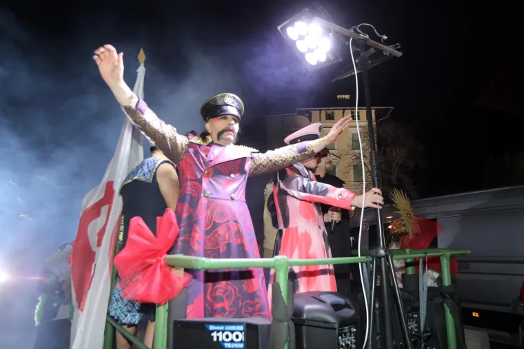 "Neke stvari jesmo dogovorili, znao sam da će na sredini emisije promijeniti kostime i da će dovesti nekog doktora. No, nisam znao da će doći do ovakvog poteza. Osobno su mi Let 3 cool, ali ipak neke stvari su neprimjerene za javnu televiziju. Da budem iskren, znao sam da su nepredvidivi i da bi se ne&scaron;to ovakvo moglo dogoditi. Nisam znao koliko daleko će to ići, ali ne mogu reći ni da sam pretjerano iznenađen", izjavio je tada Stanković.