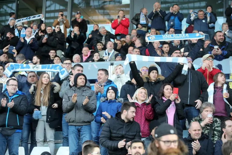 Pogledajte transparent koji je Armada posvetila Ćiri Blaževiću: 'Znaš, sine, jedna stvar nema cijenu'