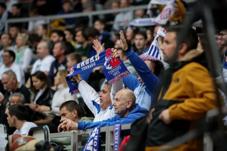 Srbi prozivaju Zadrane zbog poruke koja je osvanula na tribinama: 'Bijedna gesta, Hrvatima ovo nije trebalo'