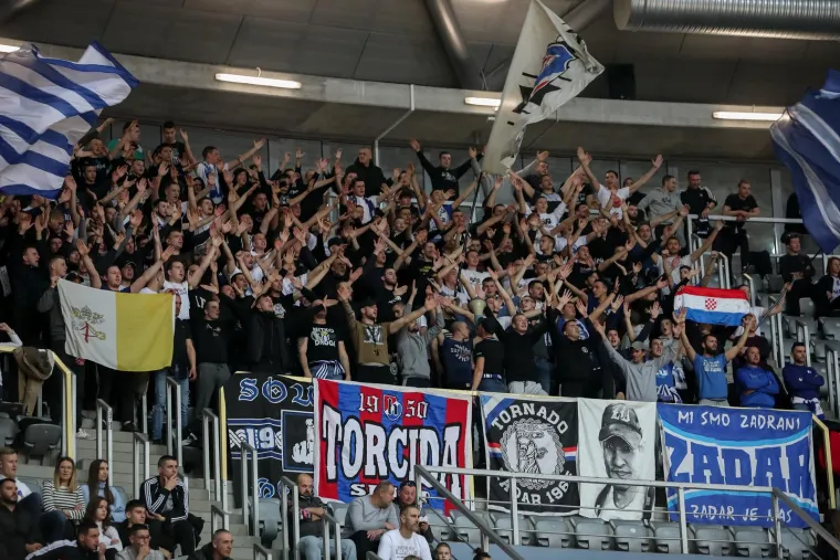 Srbi prozivaju Zadrane zbog poruke koja je osvanula na tribinama: 'Bijedna gesta, Hrvatima ovo nije trebalo'