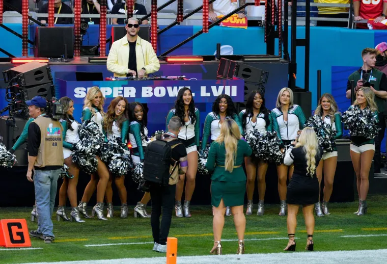 Cheerleadersice zapalile Super Bowl LVII