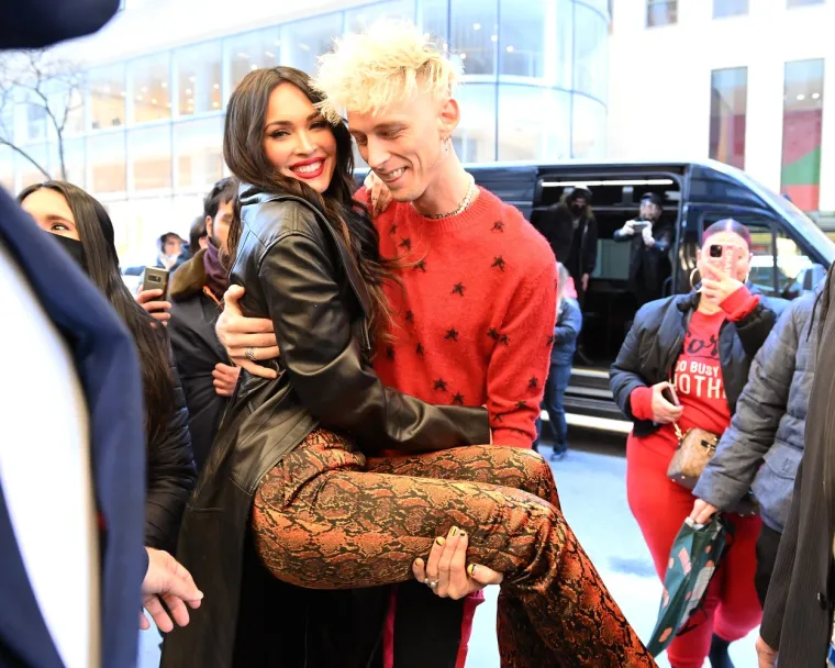 Megan Fox opet solo? Post na Instagramu otkrio da joj je obožavani zaručnik Machine Gun Kelly nabio rogove?