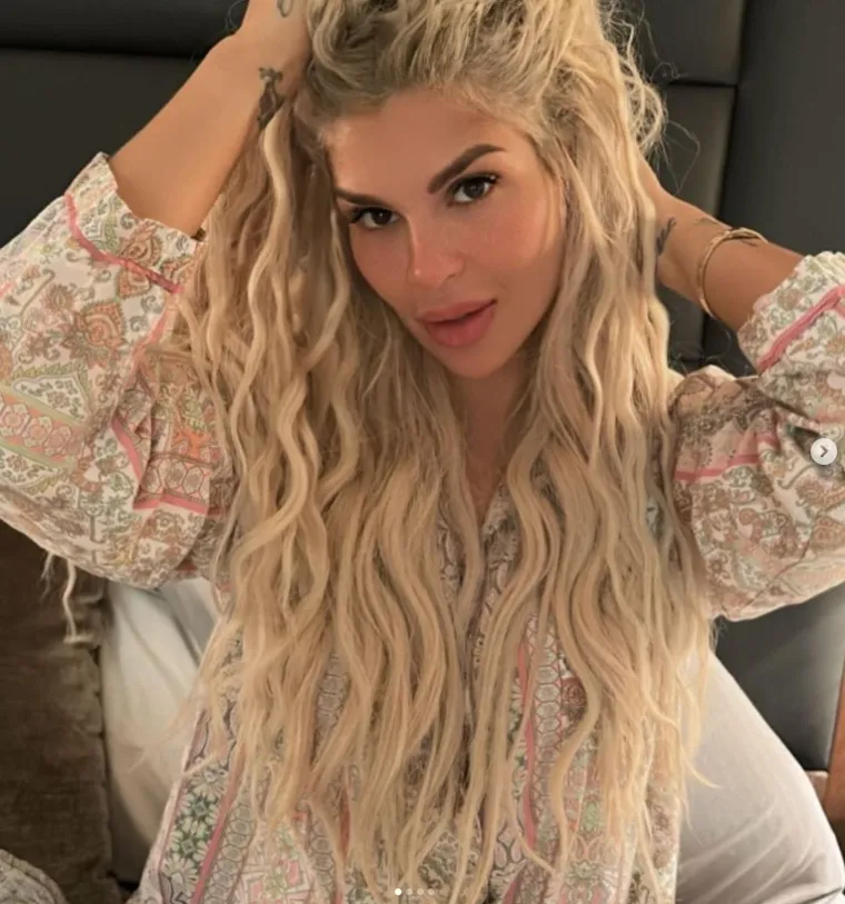 Uhvatila je poznatog nogometa&scaron;a u krevetu s dvije prostitutke, pa onda od njega dobila gadne batine? 'Bila je pijana i ljuta...'