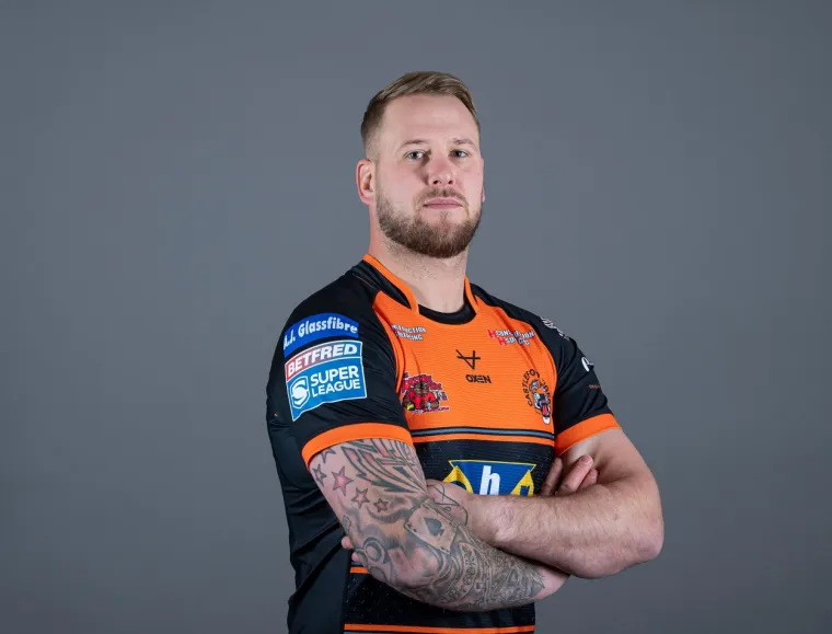 Kakav gad! Procurila snimka seksa zvijezde s prijateljevom ljubavnicom: Uhvaćen spu&scaron;tenih gaća, a supruga ga izbacila iz kuće