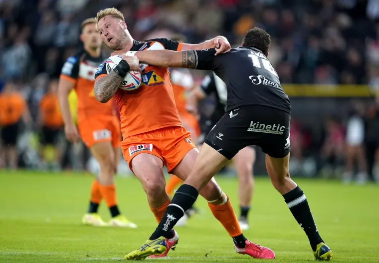 Kakav gad! Procurila snimka seksa zvijezde s prijateljevom ljubavnicom: Uhvaćen spu&scaron;tenih gaća, a supruga ga izbacila iz kuće