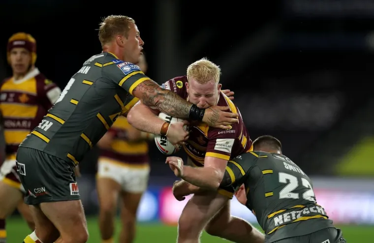 Kakav gad! Procurila snimka seksa zvijezde s prijateljevom ljubavnicom: Uhvaćen spu&scaron;tenih gaća, a supruga ga izbacila iz kuće