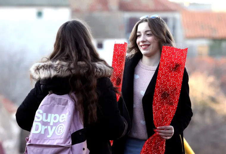 Dan je zaljubljenih, a &Scaron;ibenčani nisu zaboravili na svoje dame. Od ranog jutra kupuju cvijeće