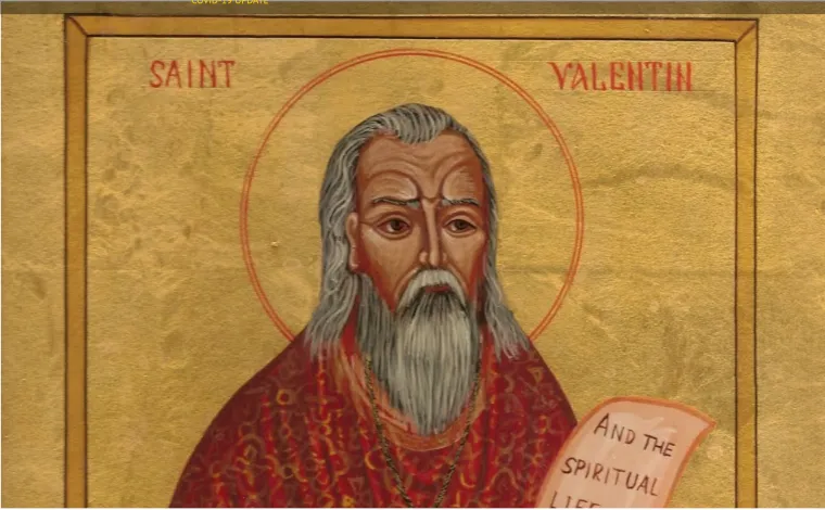 Najmanje tri sveta Valentina: Podrijetlo Valentinova pomalo je nejasno jer su povijesni zapisi nepotpuni i ponekad kontradiktorni.  Pod datumom 14. veljače u ranim martirologijima navedena su najmanje tri sveta Valentina. Svi su oni živjeli u 3. stoljeću n. e.; jedan je bio svećenik koji je boravio u Rimu, a drugi je bio biskup u Interamni (danas Terni). Malo se zna o trećem svetom Valentinu, osim što je navodno ubijen zajedno s 24 vojnika u Africi.