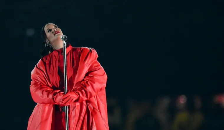 Karleu&scaron;a tvrdi da je Rihanna iskopirala njen nastup: 'Ovo nije prvi nego 101. put da oni veliki bogati i moćni ustvari kasne'