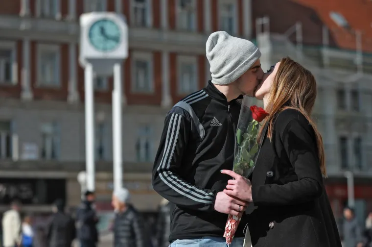 Zagreb je od jutra u znaku Valentinova: Radnik Čistoće nakon smjene požurio po cvijeće za voljenu osobu