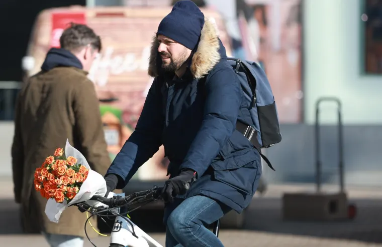 Zagreb je od jutra u znaku Valentinova: Radnik Čistoće nakon smjene požurio po cvijeće za voljenu osobu