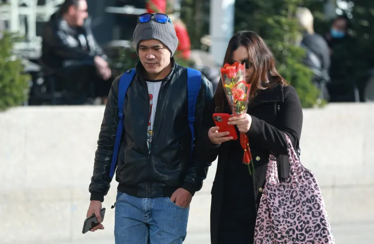 Zagreb je od jutra u znaku Valentinova: Radnik Čistoće nakon smjene požurio po cvijeće za voljenu osobu