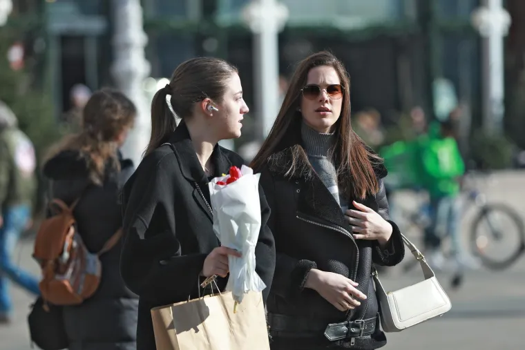 Zagreb je od jutra u znaku Valentinova: Radnik Čistoće nakon smjene požurio po cvijeće za voljenu osobu