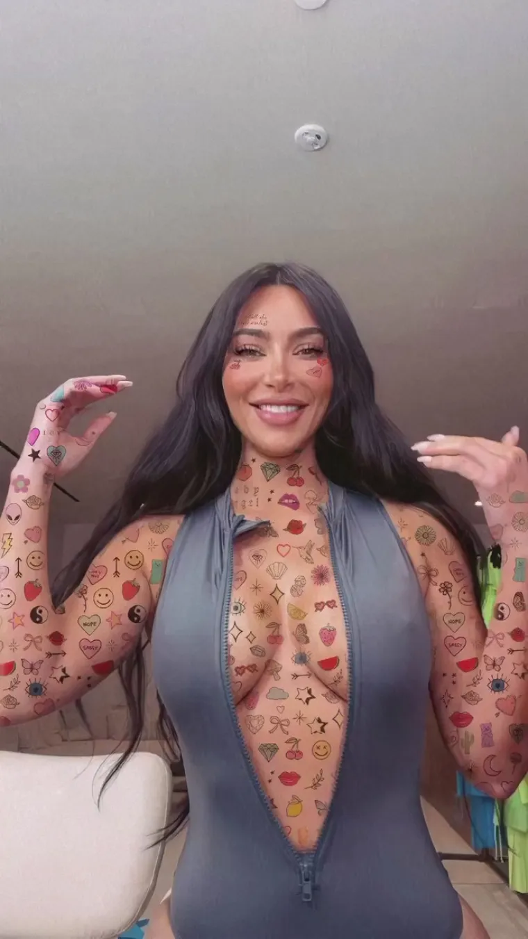 Kim Kardashian podijelila fotke od kojih nećete moći mirno spavati: Za sve je 'kriv' duboki dekolte