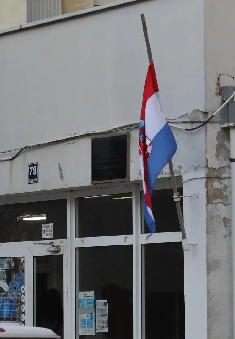 Hrvatska odaje počast Ćiri Blaževiću: Dijem zemlje zastave su spuštene na pola koplja