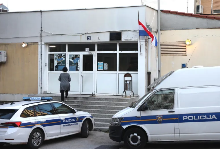 Hrvatska odaje počast Ćiri Blaževiću: Dijem zemlje zastave su spuštene na pola koplja