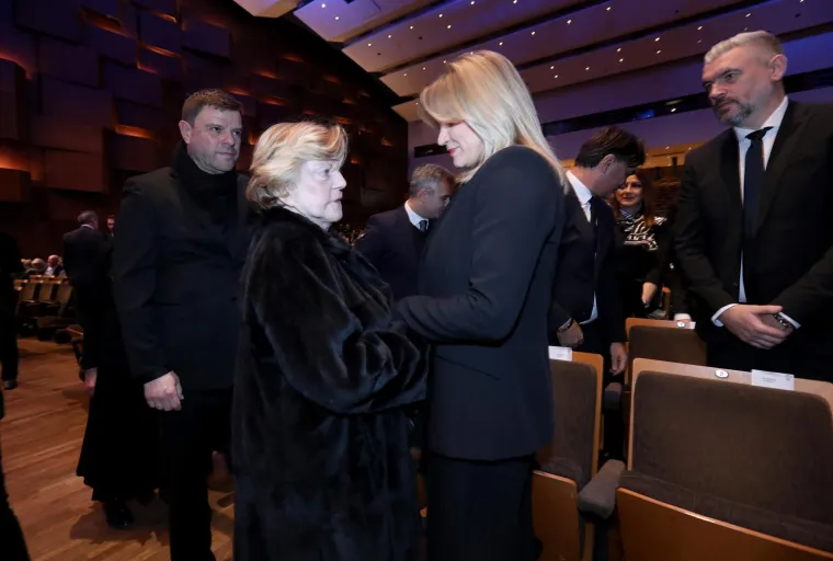 Zdenka Blažević, Nikolina Brnjač