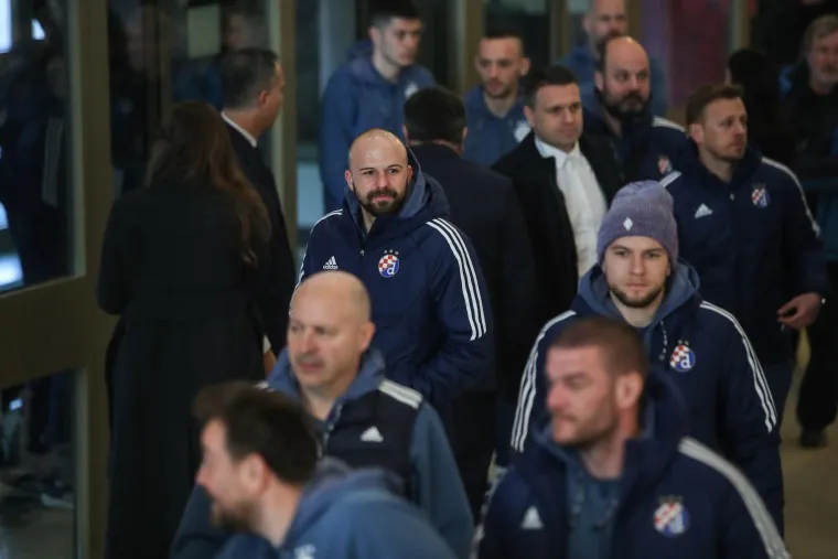 Svi se opraštaju od legendarnog Ćire: Na komemoraciju stigao cijeli Dinamo predvođen Krešimirom Antolićem, ali i Mila Horvat