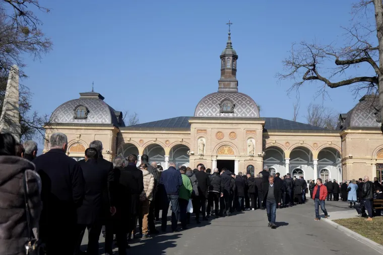 Nakon komemoracije za Ćiru Blaževića okupile se na&scaron;e legende, pogledajte kakva je ekipa nastala