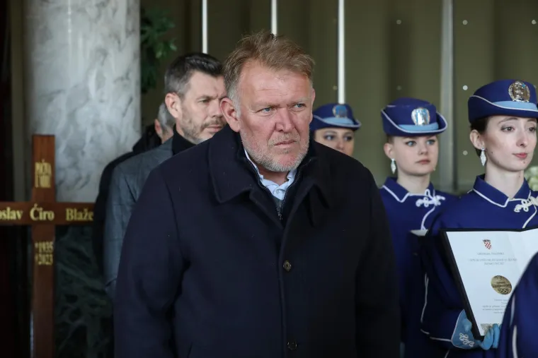 Vatreni pored lijesa drže počasnu stražu: Ne znamo jesmo li ikada vidjeli Bobana, Prosinečkog i Šimića ovako shrvane