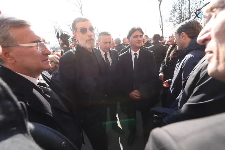 Vatreni pored lijesa drže počasnu stražu: Ne znamo jesmo li ikada vidjeli Bobana, Prosinečkog i Šimića ovako shrvane