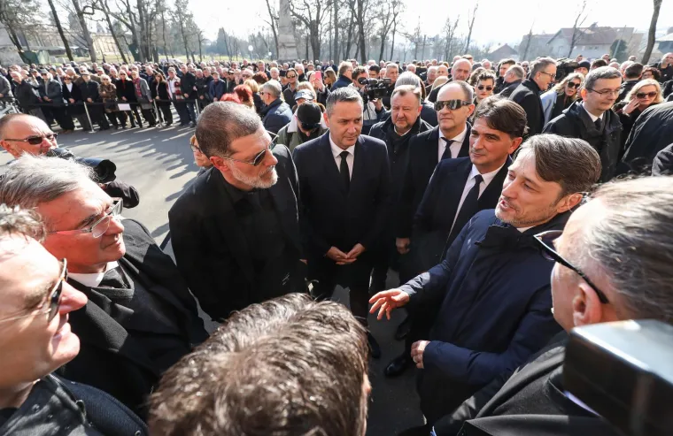 Vatreni pored lijesa drže počasnu stražu: Ne znamo jesmo li ikada vidjeli Bobana, Prosinečkog i Šimića ovako shrvane
