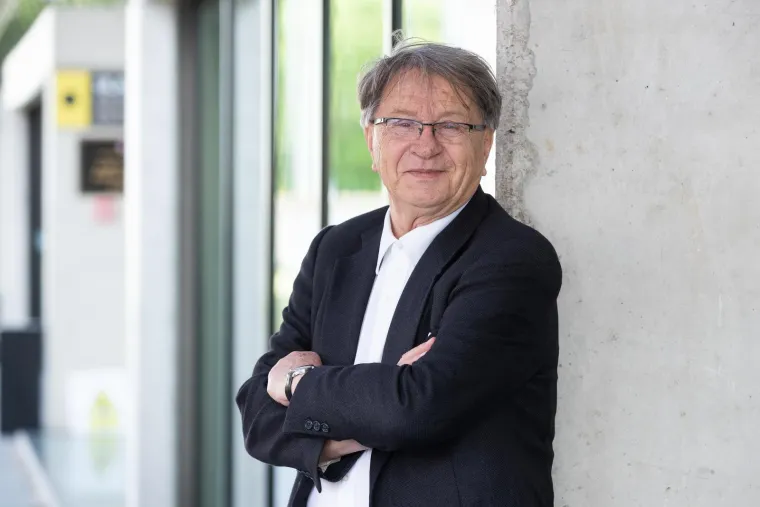 &quot;Simpatija mi je bila Milena Dravić. Nije to bila ljubav, već loženje, kako se već kaže. Ja volim samo svoju suprugu, s kojom sam u braku više od 60 godina&quot;, priznao je jednom prilikom u intervjuu za portal republika.rs.