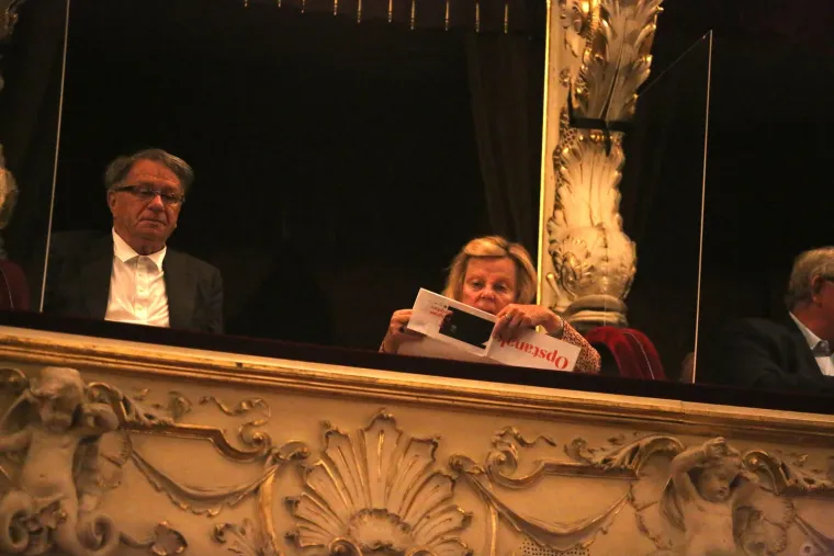 Ćiro i Zdenka Đorđević upoznali su se u Rijeci kad je njemu bilo 27 godina, a ona je tada bila maturantica. Zajedno su prošli puno toga i lijepoga i ružnoga, a jedan od najtežih trenutaka svakako je bio onaj kad je Zdenka doživjela prometnu nesreću i zamalo izgorjela u automobilu. Liječnici su joj davali samo tri posto šanse da preživi.