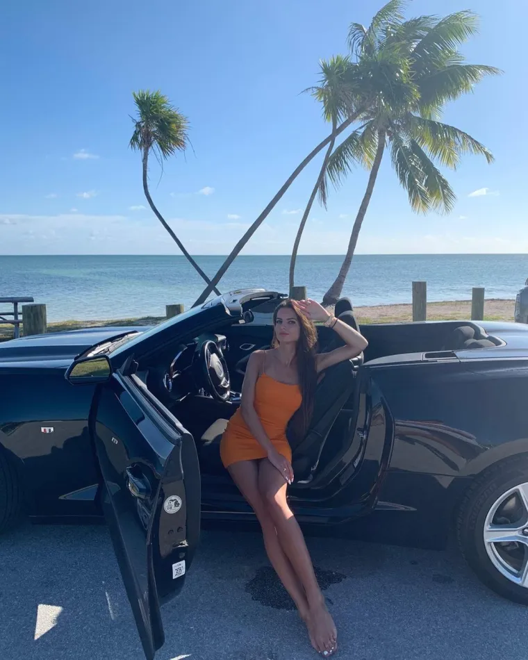 Najseksi sutkinja svijeta supruga je upoznala na utakmici Hajduka pa na vrhu popularnosti povukla neočekivan potez