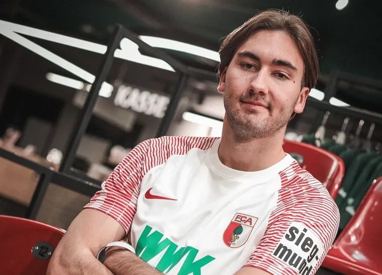 Dion Drena Beljo (Osijek -> Augsburg) - Jedan od najvećih talenata hrvatskog nogometa i kapacitet za budućeg prvog napadača Vatrenih odlazi iz Osijeka koji vuče jo&scaron; jedan čudan potez. Ugovor mu nije isticao te je procijenjen na čak 6,5 milijuna eura, a prodan je za 'samo' 3 milijuna eura