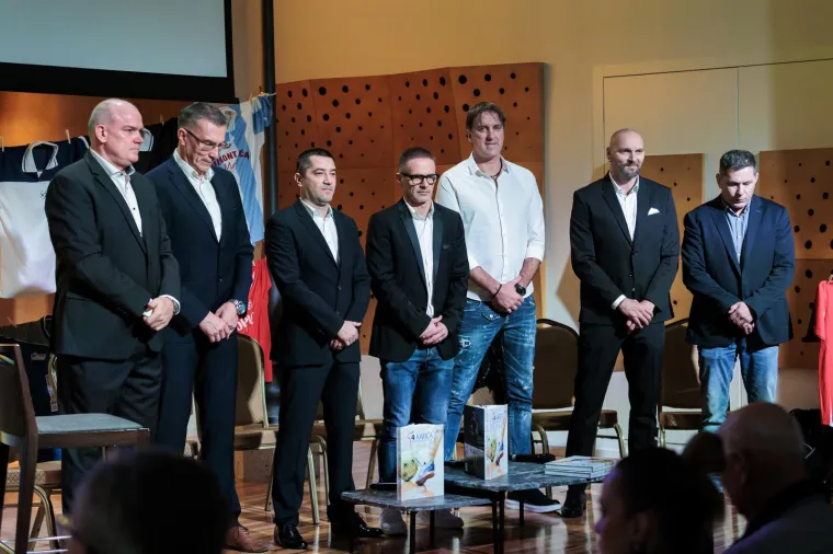 Mirta Šurjak u prvi plan izbacila noge, a pojavio se i brončani Vatreni iz '98. kojeg rijetko viđamo u javnosti