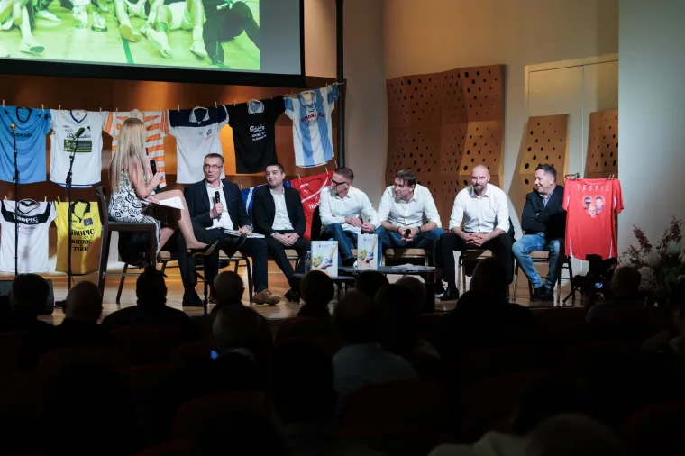 Mirta Šurjak u prvi plan izbacila noge, a pojavio se i brončani Vatreni iz '98. kojeg rijetko viđamo u javnosti