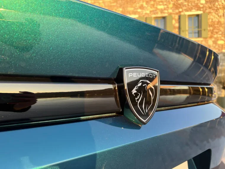 Ovo je novi Peugeot 408: Atraktivan i elegantan fastback stigao je i u Hrvatsku