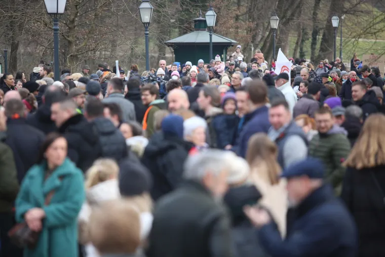 Građani prosvjedovali protiv spalionice na Rebru: 'Hoću zrak, neću prah'