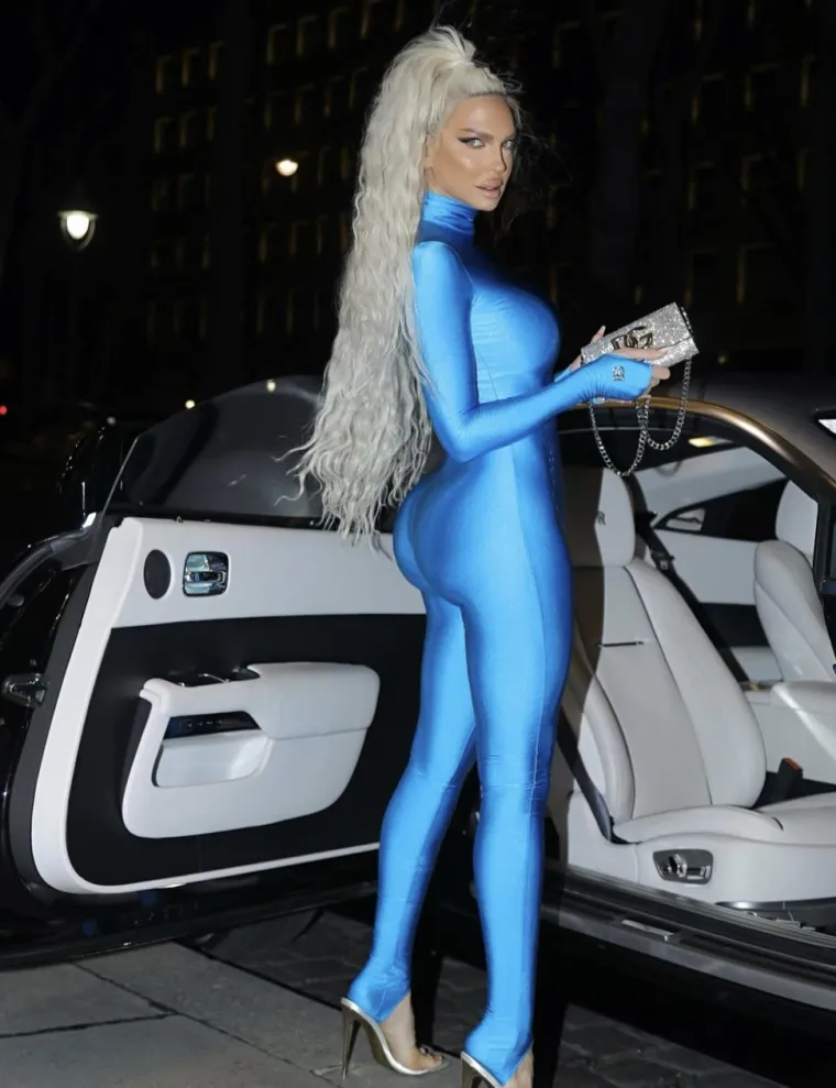 Jelena Karleuša navukla opasno seksi opravicu pa zaprijetila 'Au, što ću vam raditi', ali komentari su opaki: 'Brate mili pa mogla si i gola...'