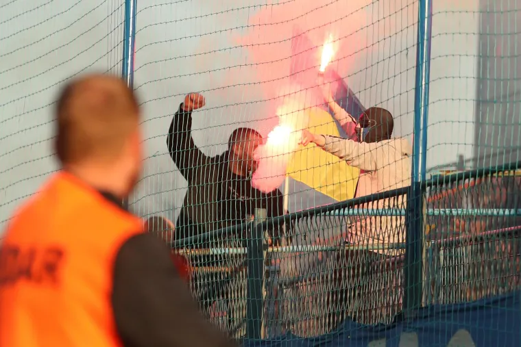 NAVIJAČKA GALERIJA Vatrogasci imali posla na vatrenom Poljudu, praznik nogometa u Varaždinu