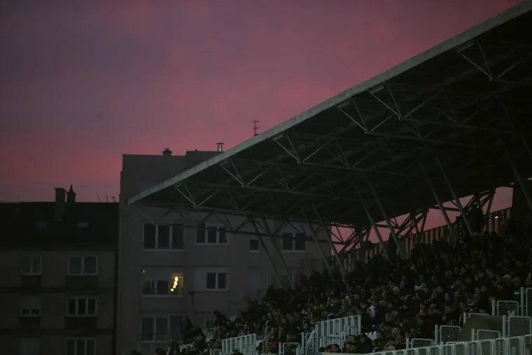 NAVIJAČKA GALERIJA Vatrogasci imali posla na vatrenom Poljudu, praznik nogometa u Varaždinu