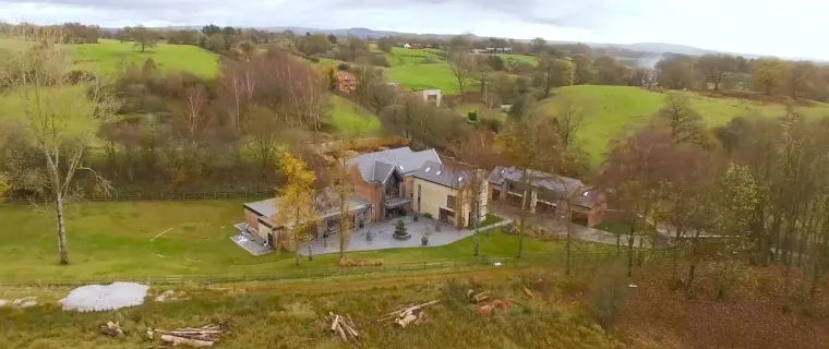 Cristiano Ronaldo prodaje luksuznu vilu za &scaron;est milijuna eura: Zavirite u 'remek-djelo modernog dizajna'